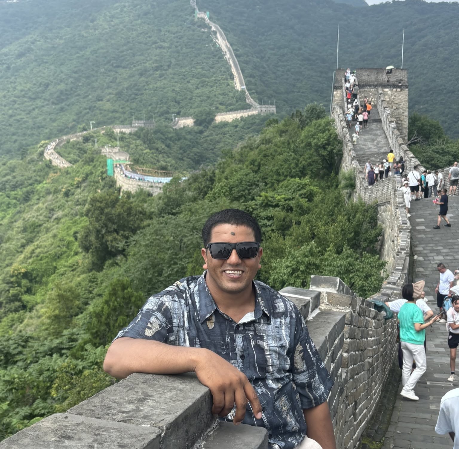 स्वर्गको द्वारदेखि प्रतिध्वनि पर्खालसम्म