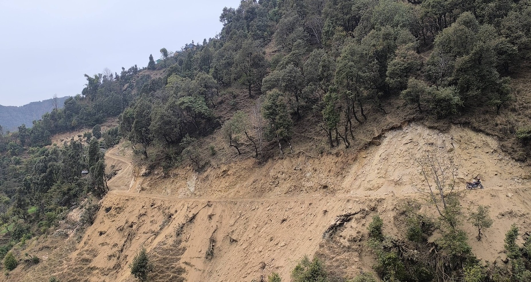 मुसिकोट १० जोड्न पाँच नाकाबाट खोलियो सडक 