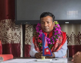 भ्रष्टाचार मुद्धामा सफाय पाएका नगर प्रमुख वादीलाई चौरजहारी स्वागत