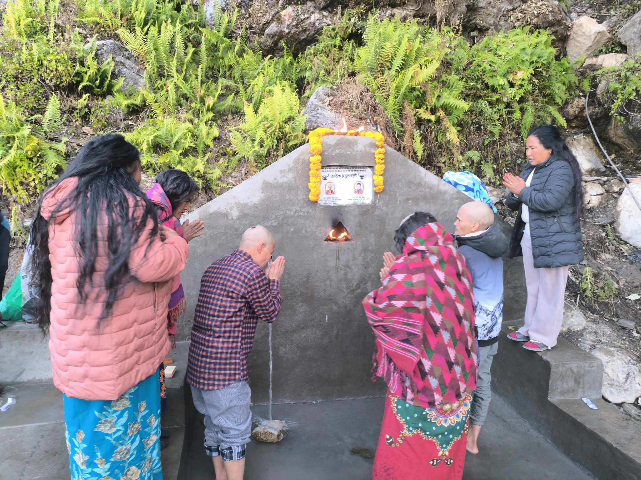 स्मृति दिवसको अवसरमा धारा, चौतारी र अक्षयकोष निर्माण