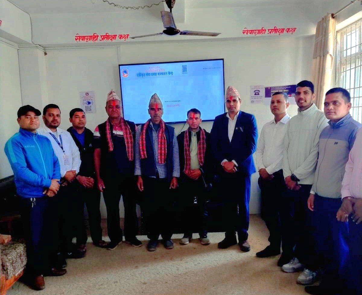 नयाँ सालको पहिलो सेवाग्राहीलाई चौरजहारीमा स्वागत