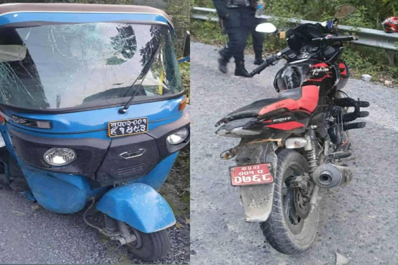 रुकुम पूर्वमा अटो र मोटरसाईकल ठोक्किँदा सात जना घाईते