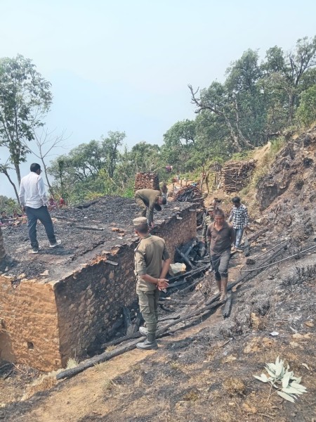 आठबिसकोटमा घर आगलागी हुँदा बालिका घाईते