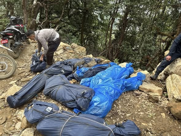 जलजलामा जिप दुर्घटना हुँदा मृत्यु भएका २० जनाको पहिचान खुल्यो