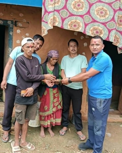 खेलकुद कार्यक्रमको रकम बिरामीको उपचारको लागि हस्तान्तरण 