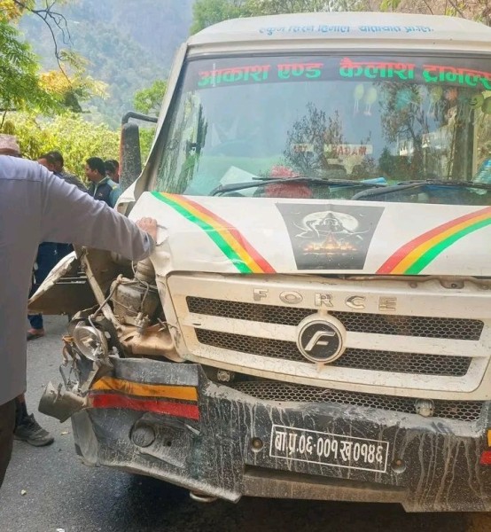 रुकुमको सोलाबाङमा गाडी र अटो दुर्घटना हुँदा आठ जना घाईते (विवरणसहित)