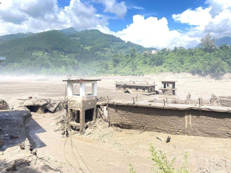 भोटेकोशी बाढीमा परेका  ४८९ को शव फेला, २८ प्रहरी सम्पर्कविहीन