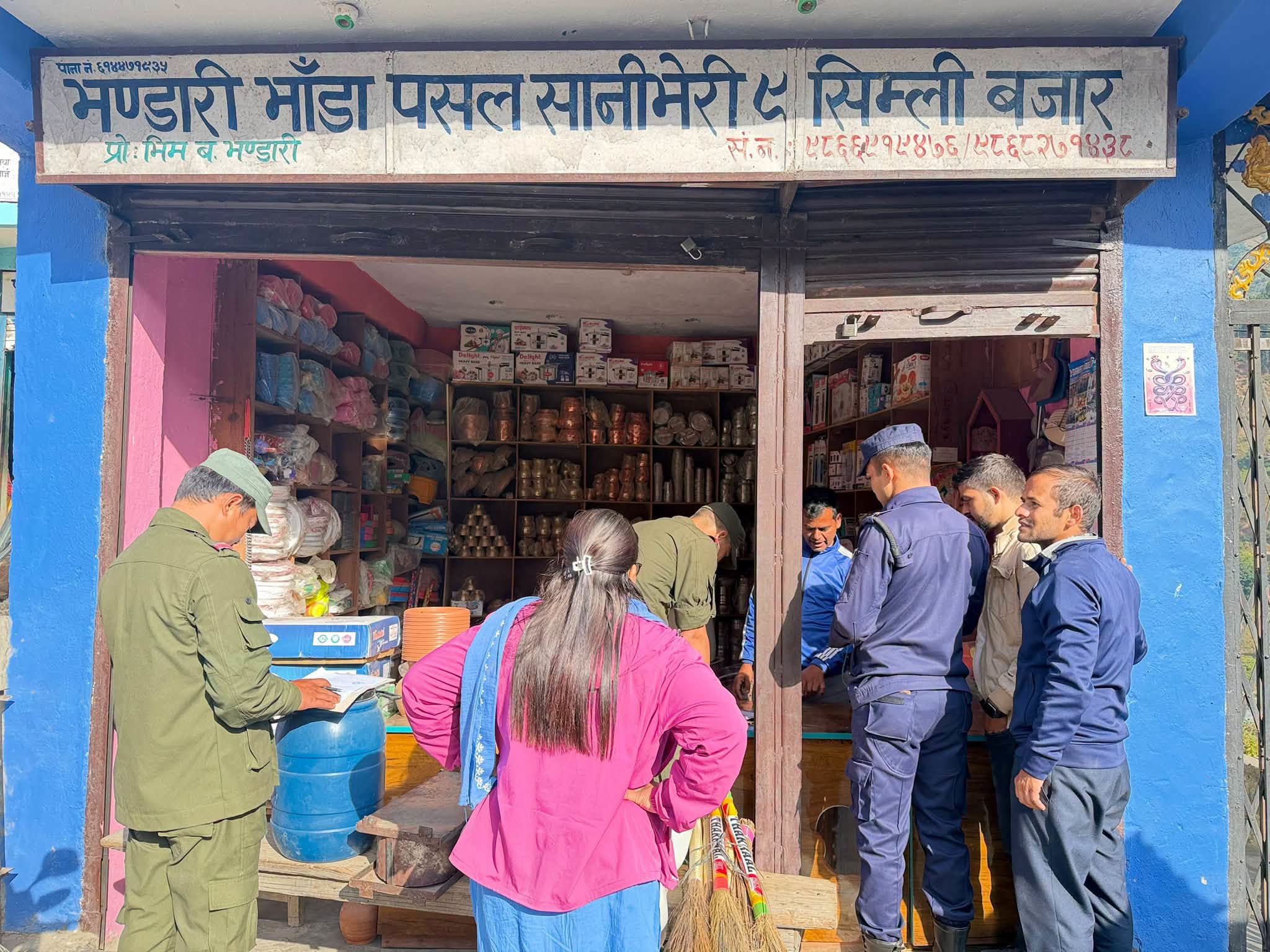 सानीभेरीको सिम्ली बजारमा अनुगमन, साढे ३५ हजारका म्याद गुज्रिएका सामान नष्ट