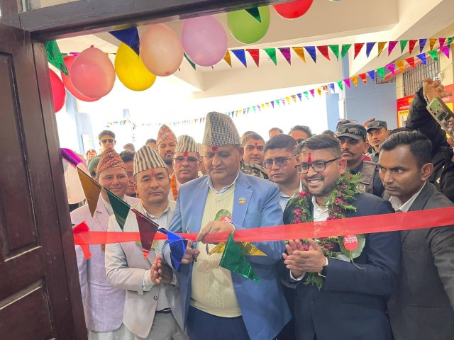 रुकुम पूर्वमा जिल्ला अस्पतालकाे नवनिर्मित भवन उद्घाटन