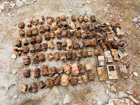 द्वन्द्वकालमा बरामद गरी बंकरमा राखिएका ८६ बम सेनाद्वारा निष्क्रिय