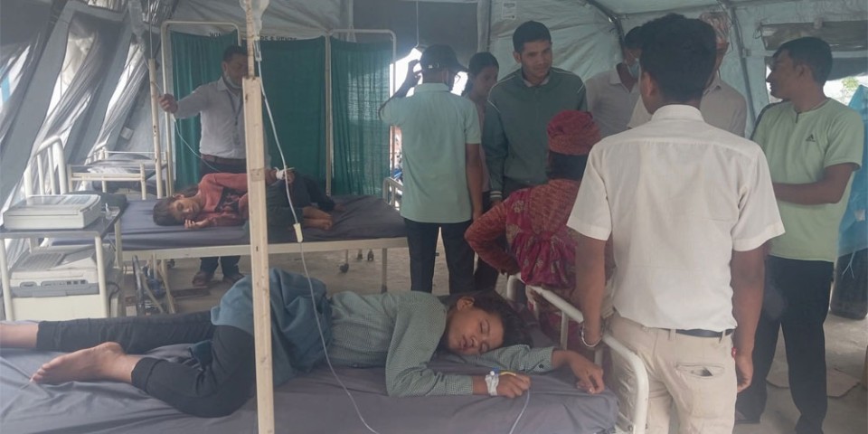 जाजरकाेटमा विषालु च्याउ खाँदा एकै घरका तीन बालबालिका बिरामी