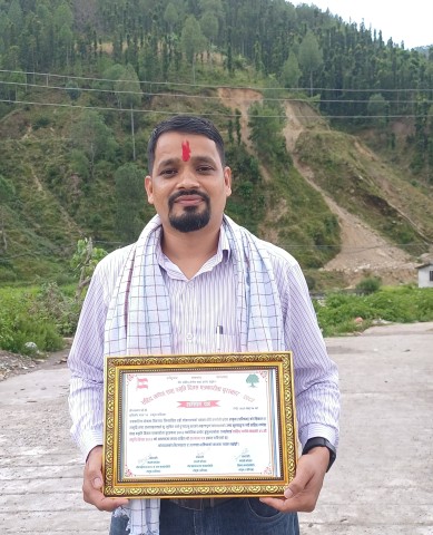 पत्रकार लक्ष्मण केसीलाई गणेश शाह स्मृति पत्रकारिता पुरस्कार प्रदान
