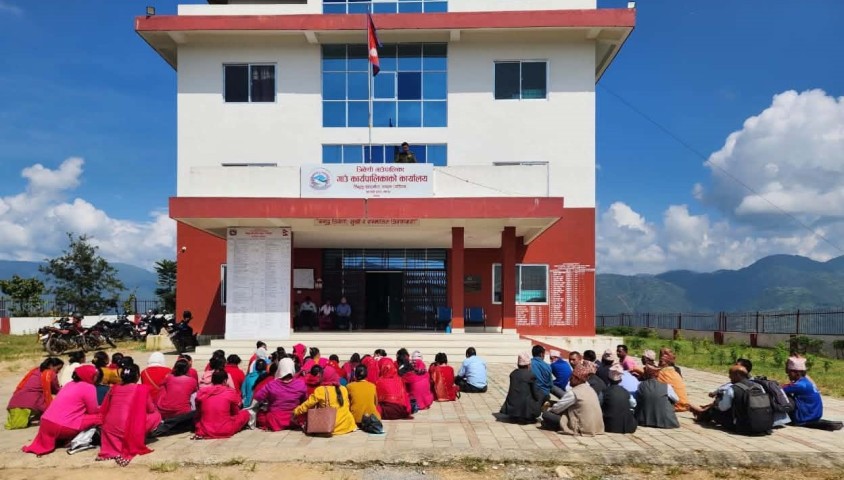 त्रिवेणीमा सामुदायिक विद्यालयको पठनपाठन अनिश्चितकालका लागि बन्द