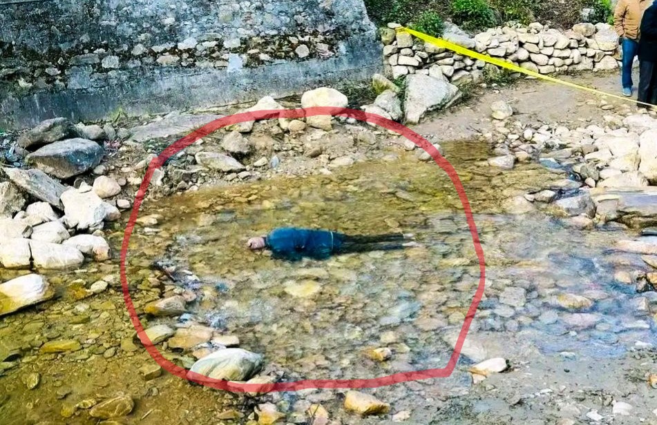 सिम्रुतु खोलामा एक पुरुषको शव फेला