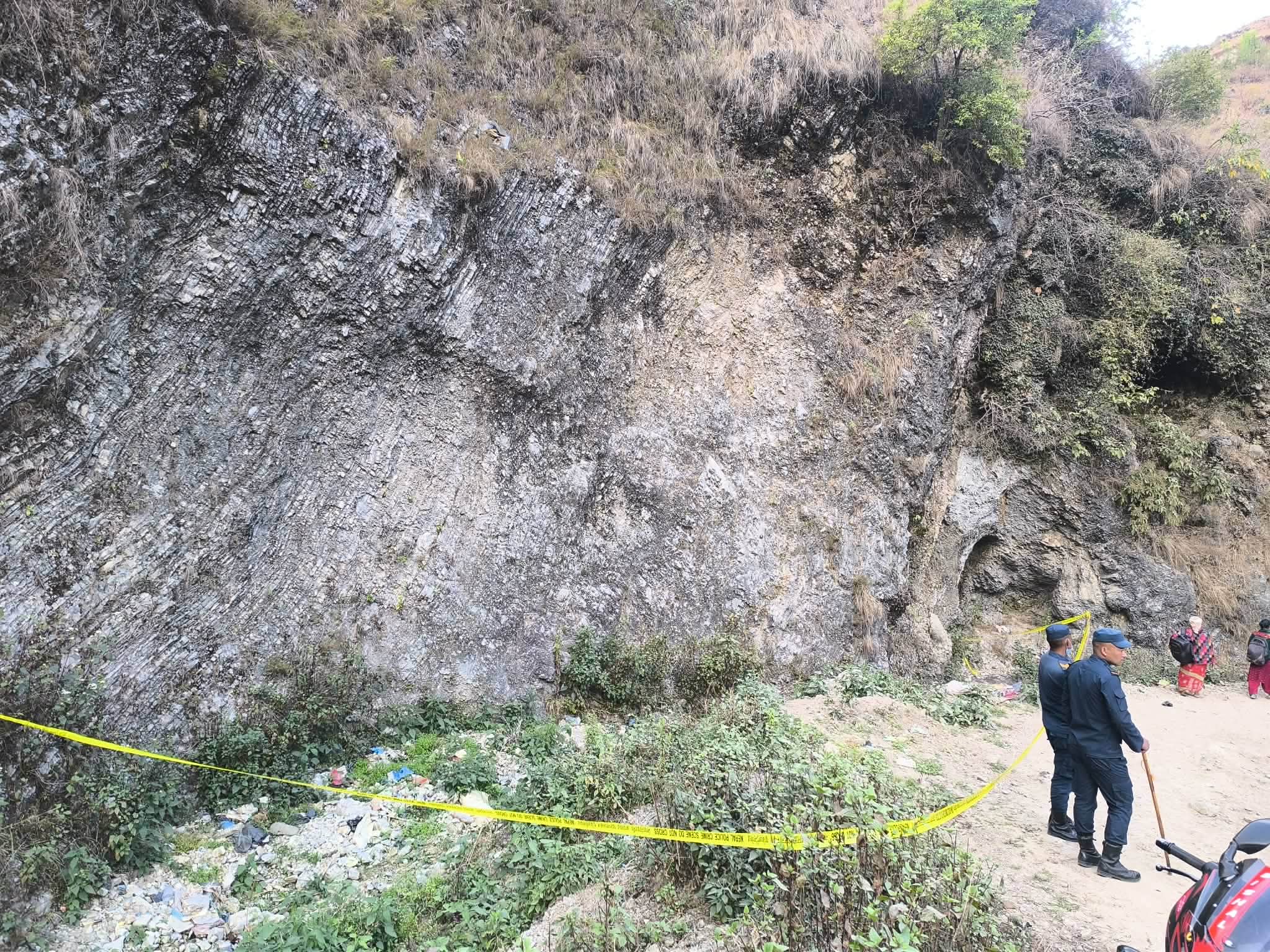 मुसिकोटको 'भाईरल' पुलबाट हाम्फालेर एक किशोरको मृत्यु