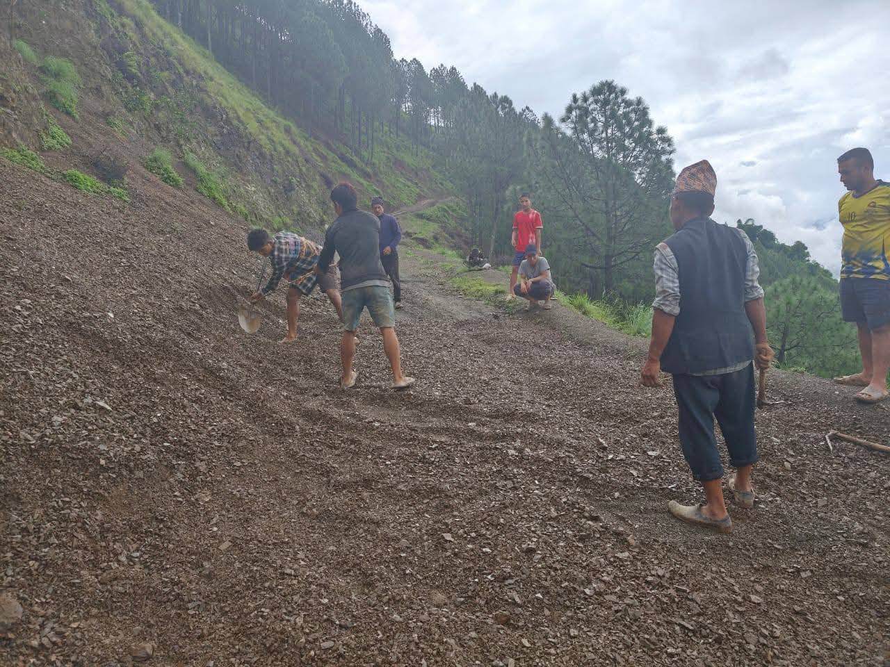 डाईनामिक युवा क्लबको अगुवाईमा बाँफिकोटको सडक मर्मत